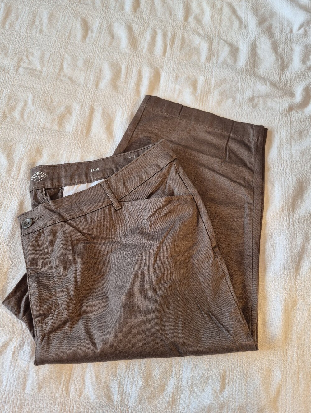 St. John's Bay women's size 22W taupe stretch capri 4 pocket NWOT